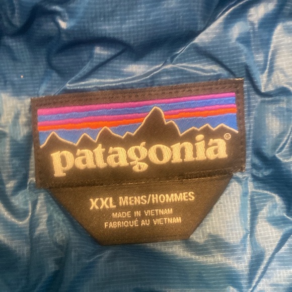 Patagonia men’s hooded jacket - Picture 3 of 11